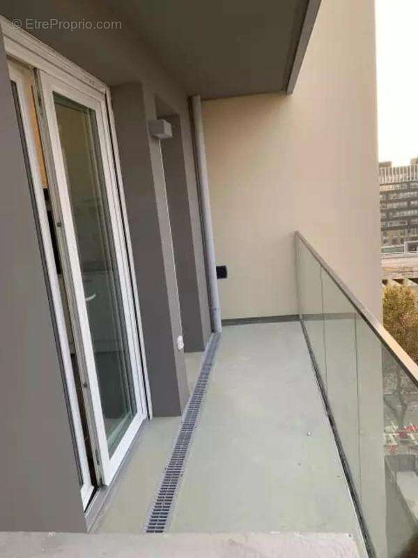 Appartement à MARSEILLE-3E
