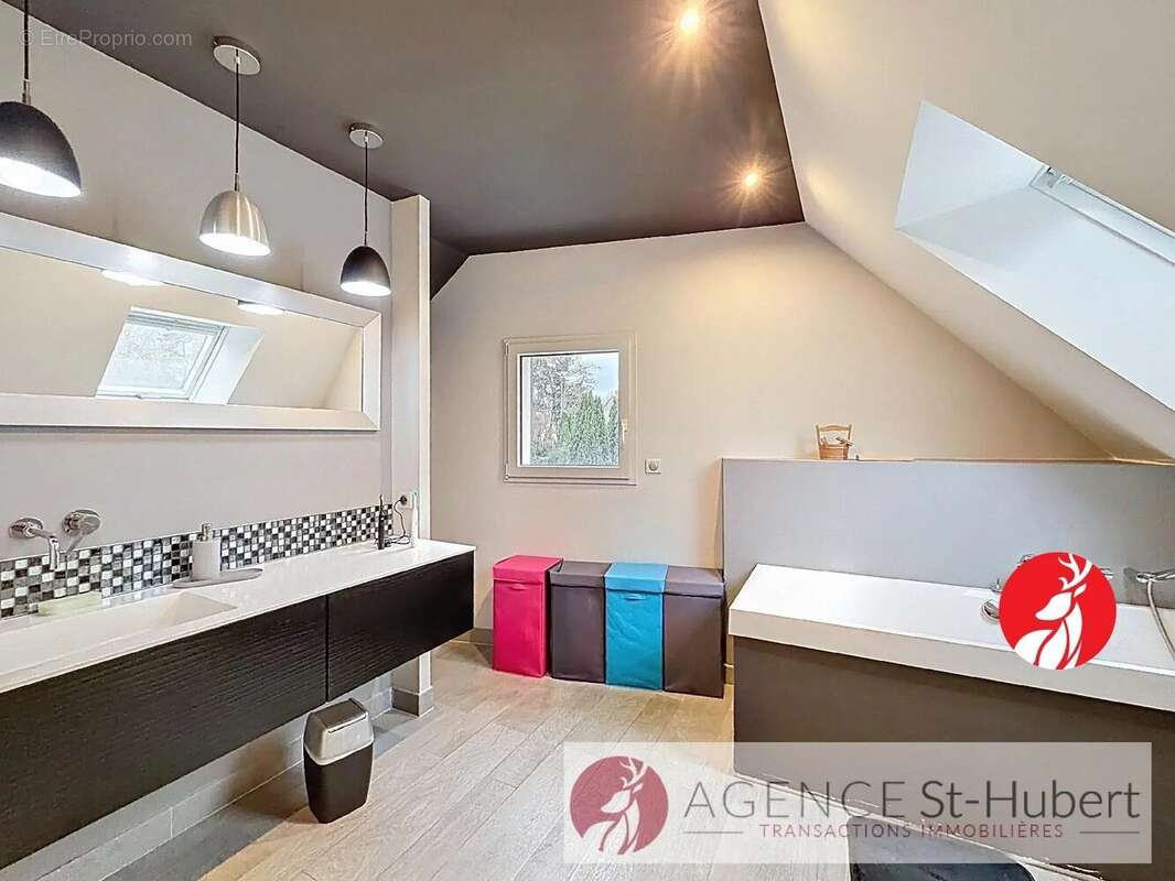 Maison à FONTAINEBLEAU