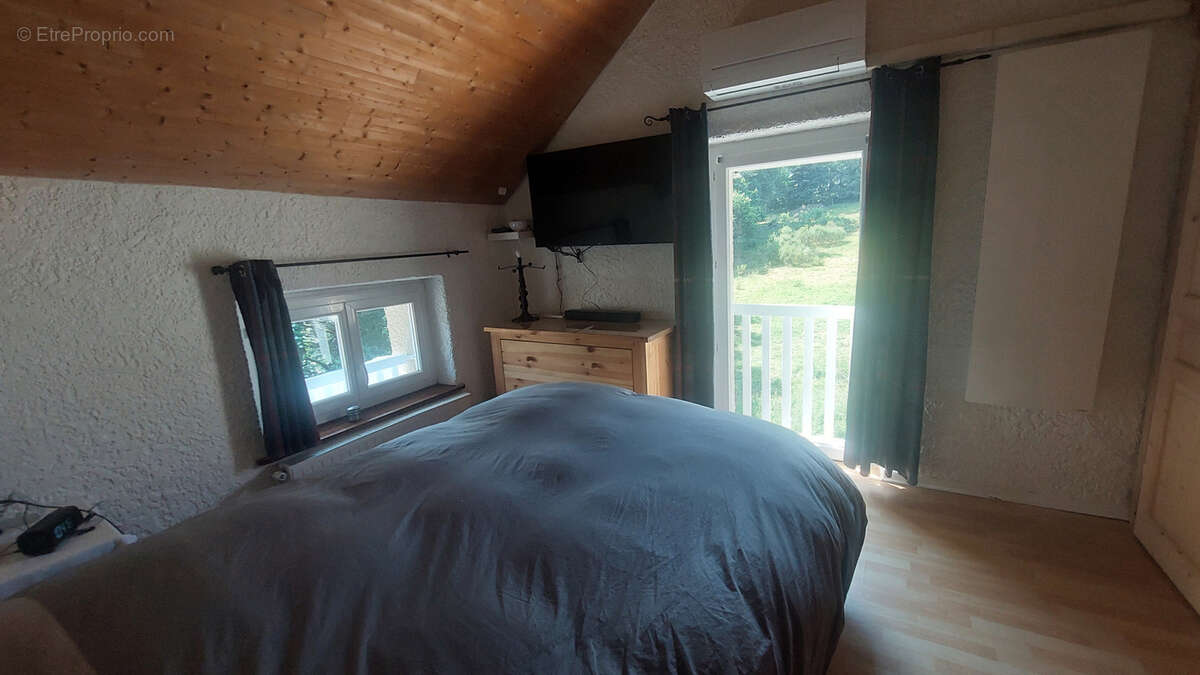 Maison à LE CHAMBON-SUR-LIGNON