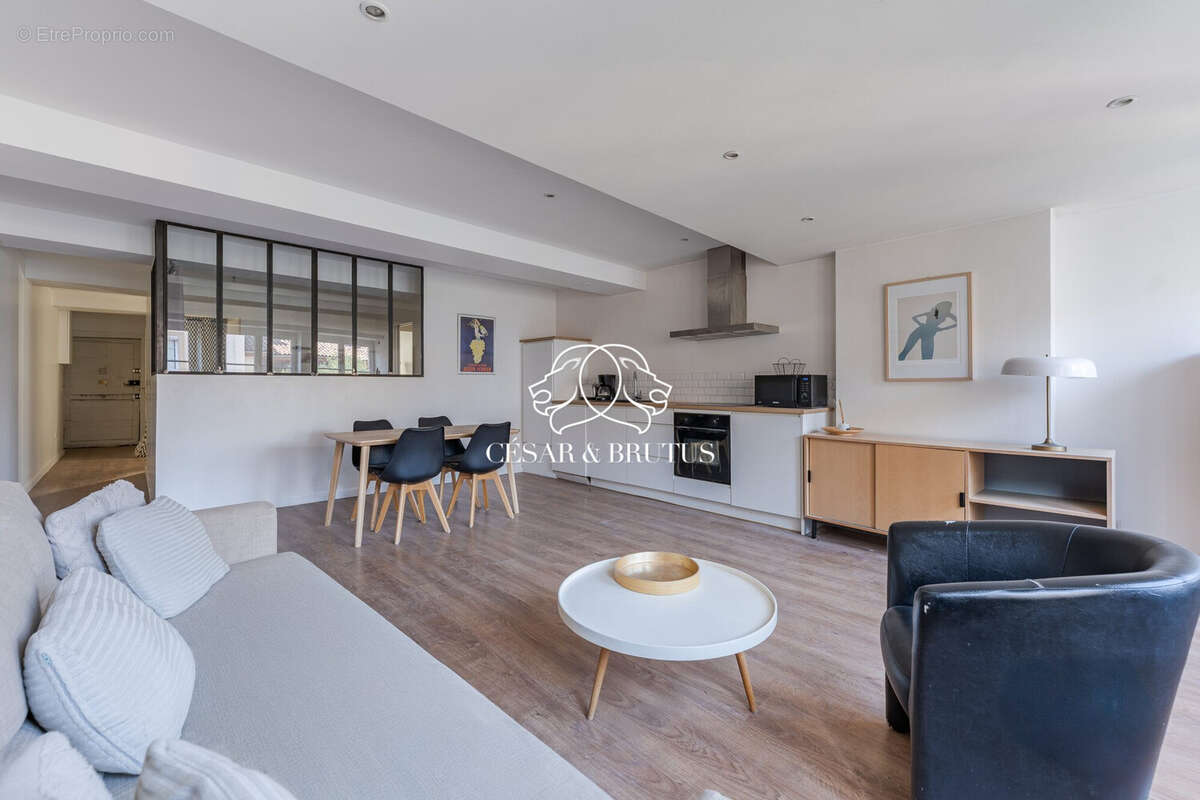 Appartement à LYON-5E