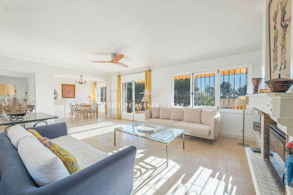 Villa  avec piscine a saint raphael au calme - photo 3