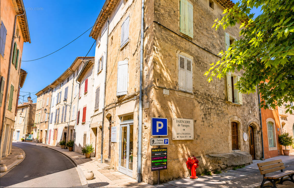 Maison à VARAGES
