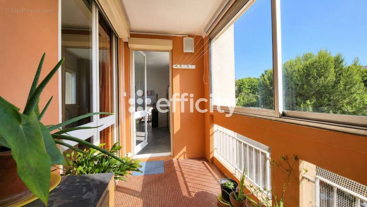 Appartement à MARSEILLE-11E