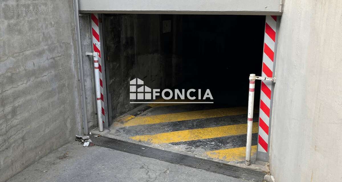 Parking à PERPIGNAN