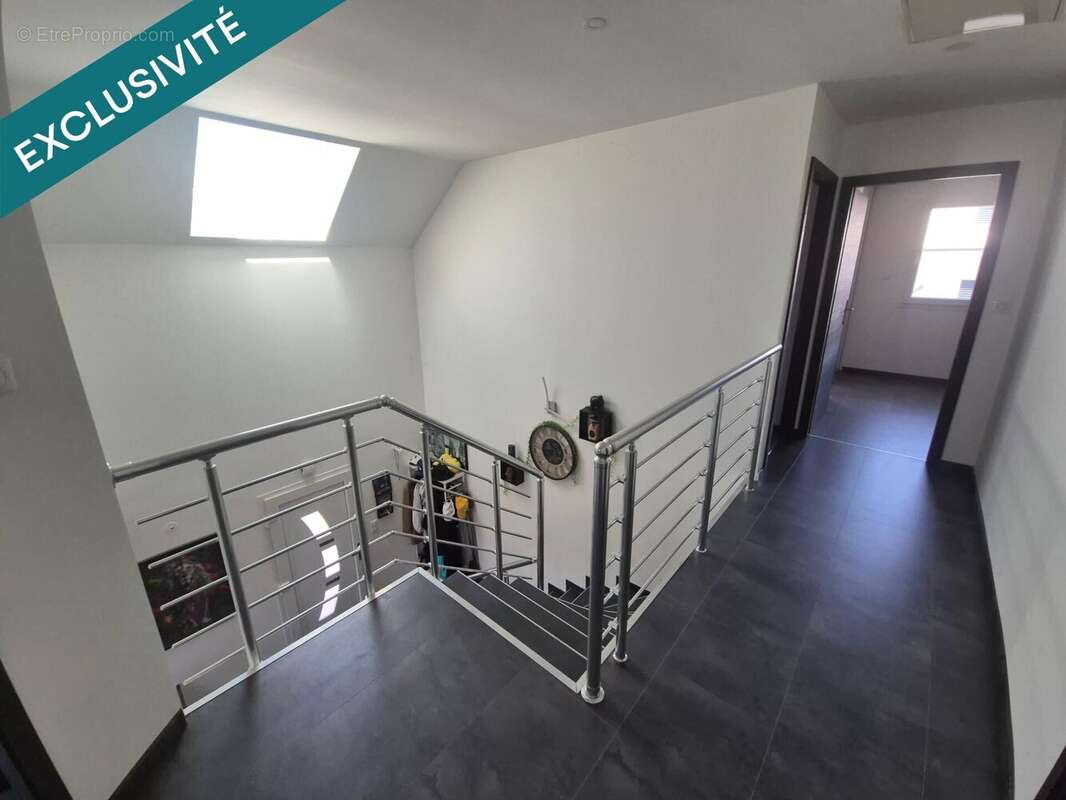 Maison 150 m² à Perouse  - photo 3