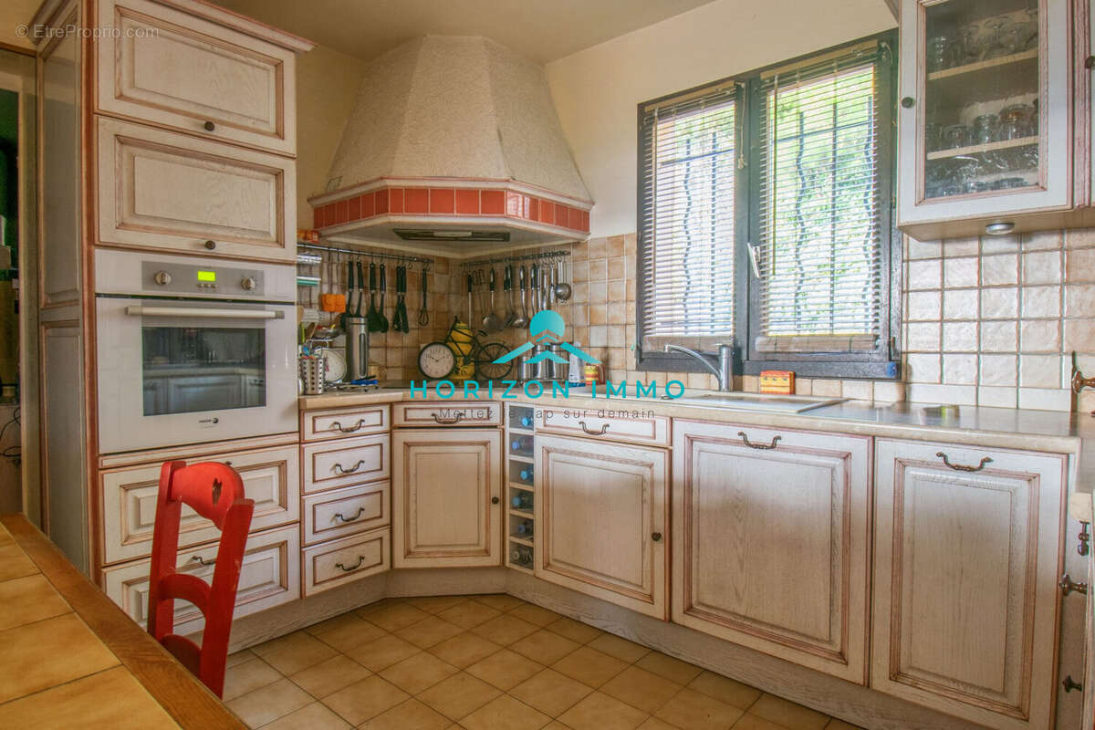 Maison à SAINT-LAURENT-DU-VAR