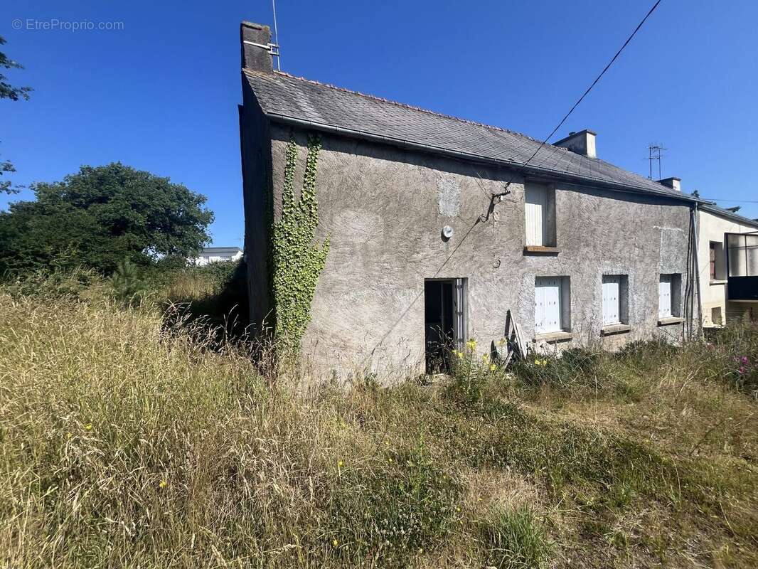 Maison à LOYAT
