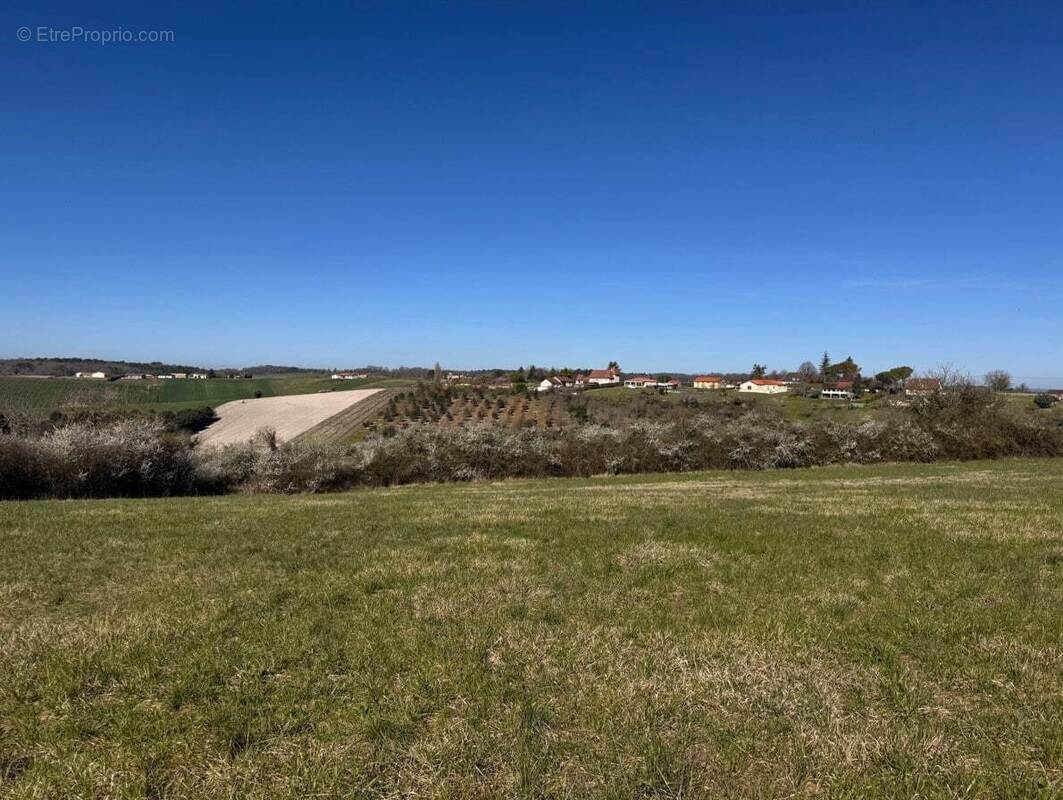 Terrain à PERIGUEUX