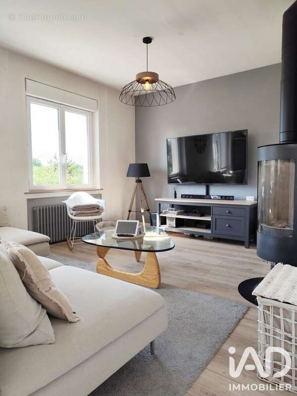 Maison 145 m² à Saint-Ay  - photo 4