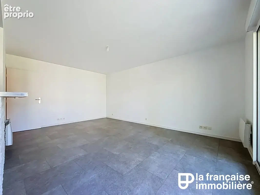 Vente appartement T4 - 78.8 m² L'HERMITAGE - 3 chambres, balcon, garage - photo 4