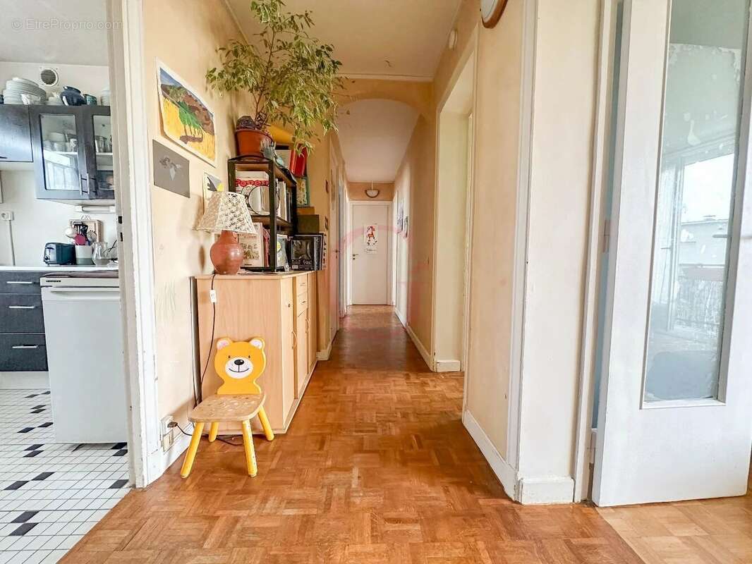 Appartement à BOURG-LA-REINE