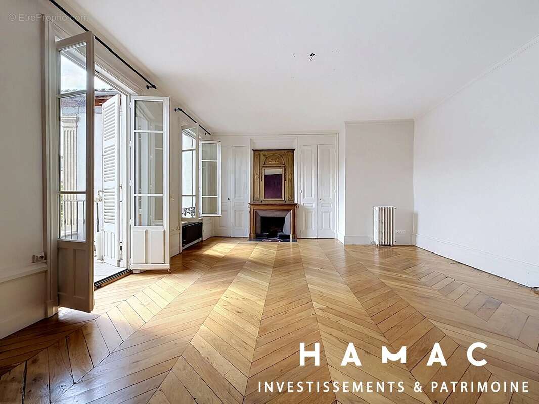 Maison de 260m2 - 1000m2 de terrain - Stationnement - photo 2