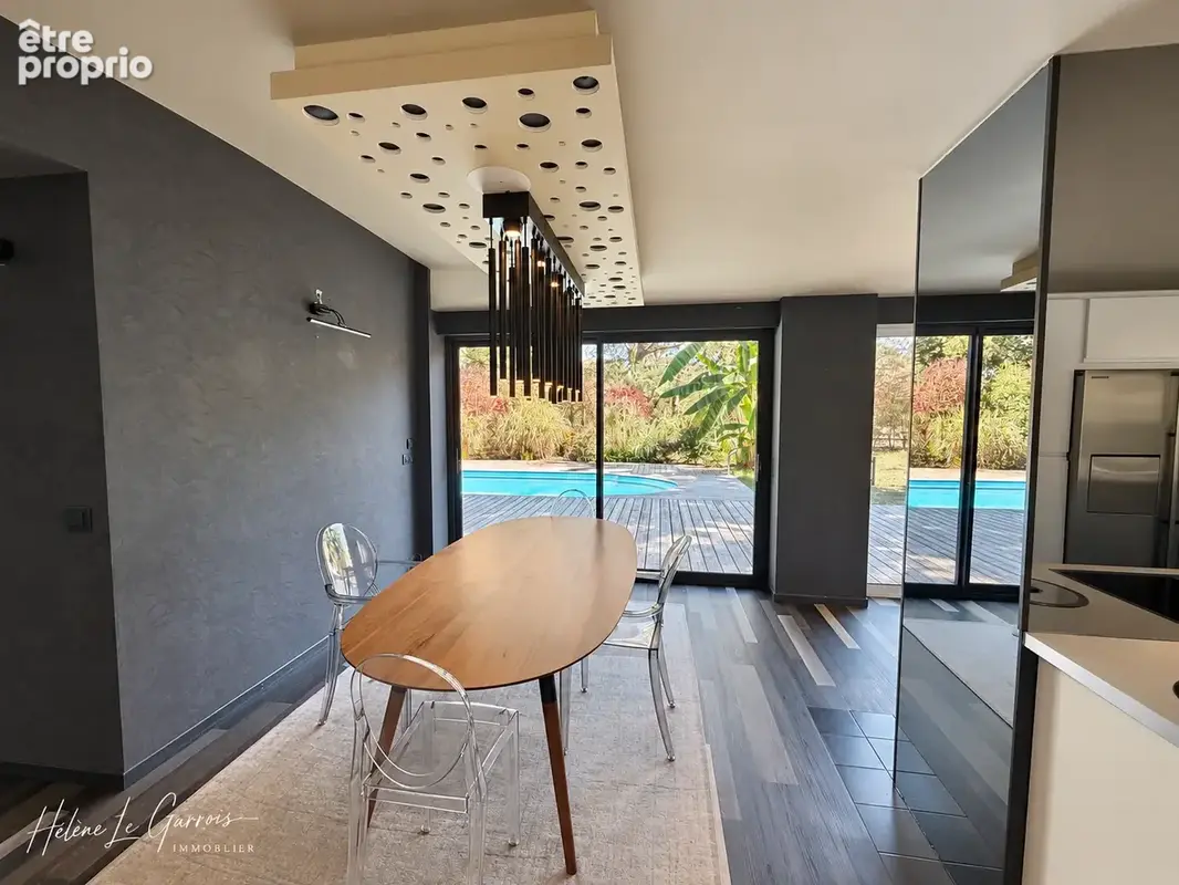 Très belle opportunité   Maison familiale contemporaine et studio indépendant sur le golf de Saint Sulpice - photo 8