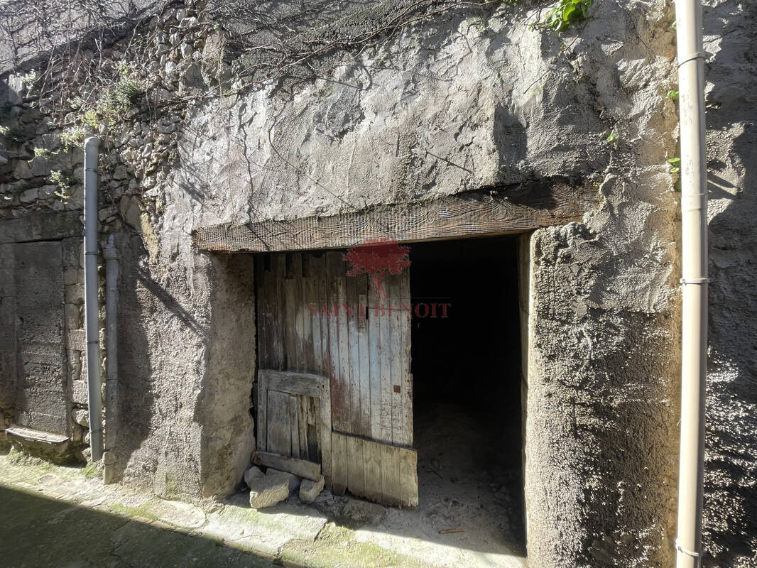 Parking à ANIANE