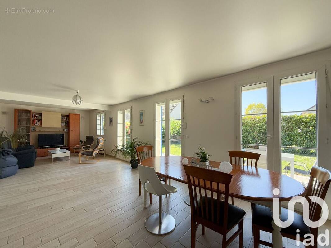Photo 1 - Maison à SUCY-EN-BRIE