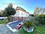 Maison à CADILLAC-EN-FRONSADAIS