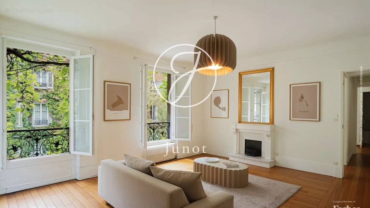 Appartement à PARIS-17E