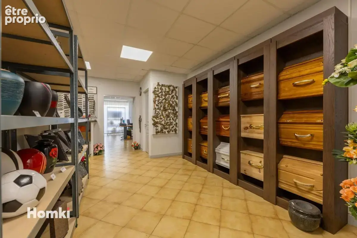 Local commercial T4 de 80 m2 en rez-de-chaussée d'une copropriété Mèze 34140 - photo 15