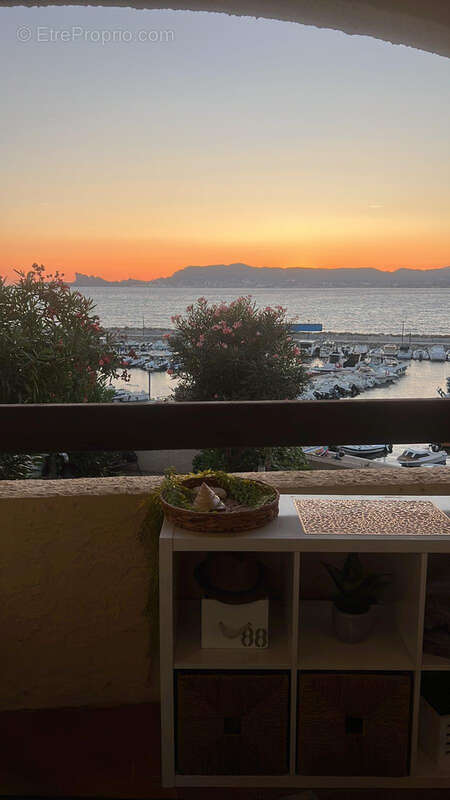 Appartement à SAINT-CYR-SUR-MER