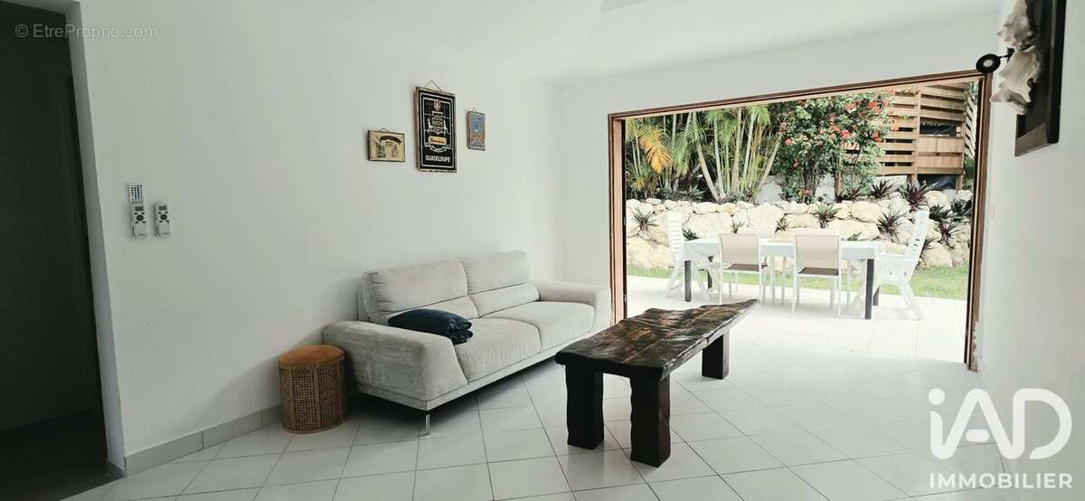 Maison 72 m² à Saint-Francois  - photo 4