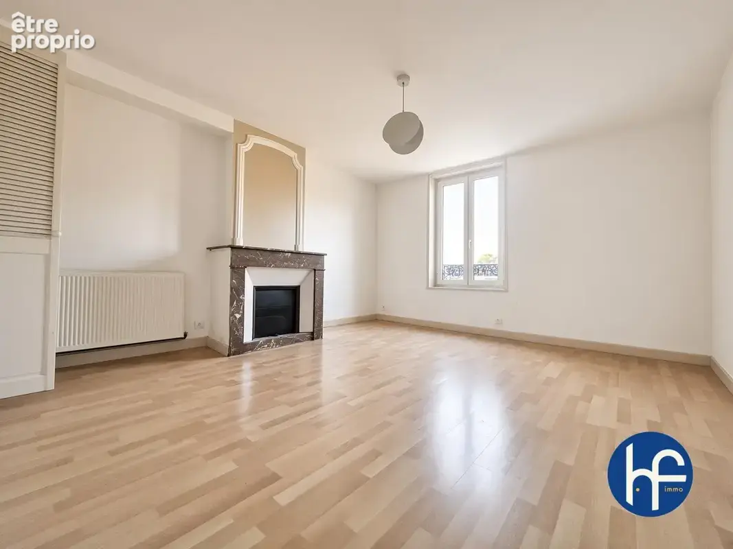 T3 en duplex avec parking, extérieur, dépendance et cave - photo 2