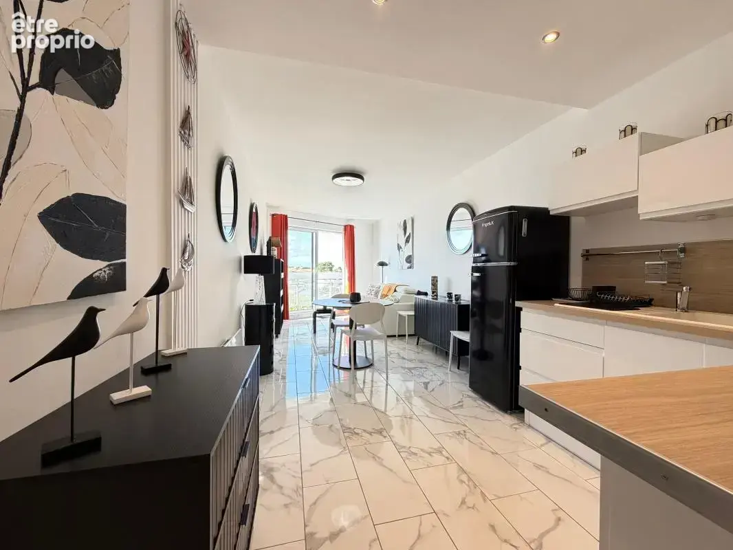 STUDIO rénové avec VUE MER à 150 m Pontaillac - photo 3