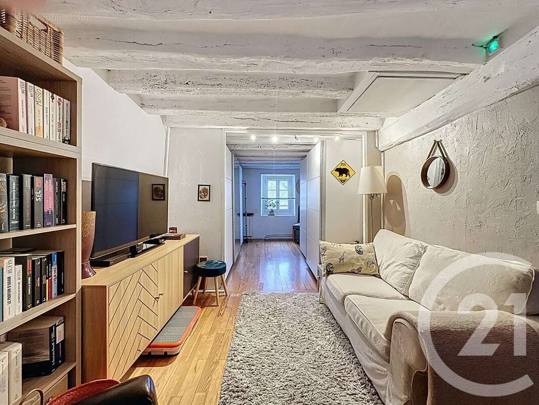 Maison à SAINT-MERY