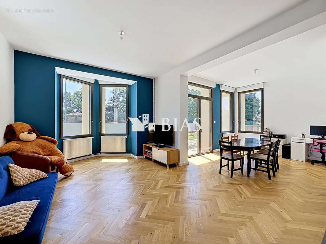Maison 138 m² à Bourg-Achard  - photo 2