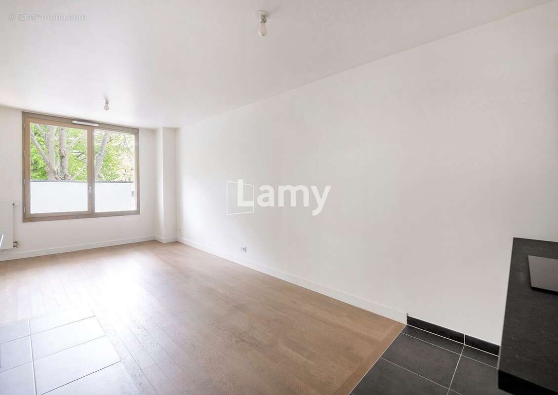 Appartement à PARIS-19E