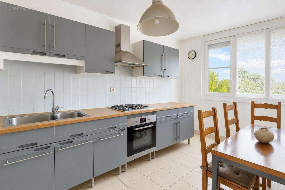 Appartement de 4 pièces de 87 m² à Lyon 3 - photo 6