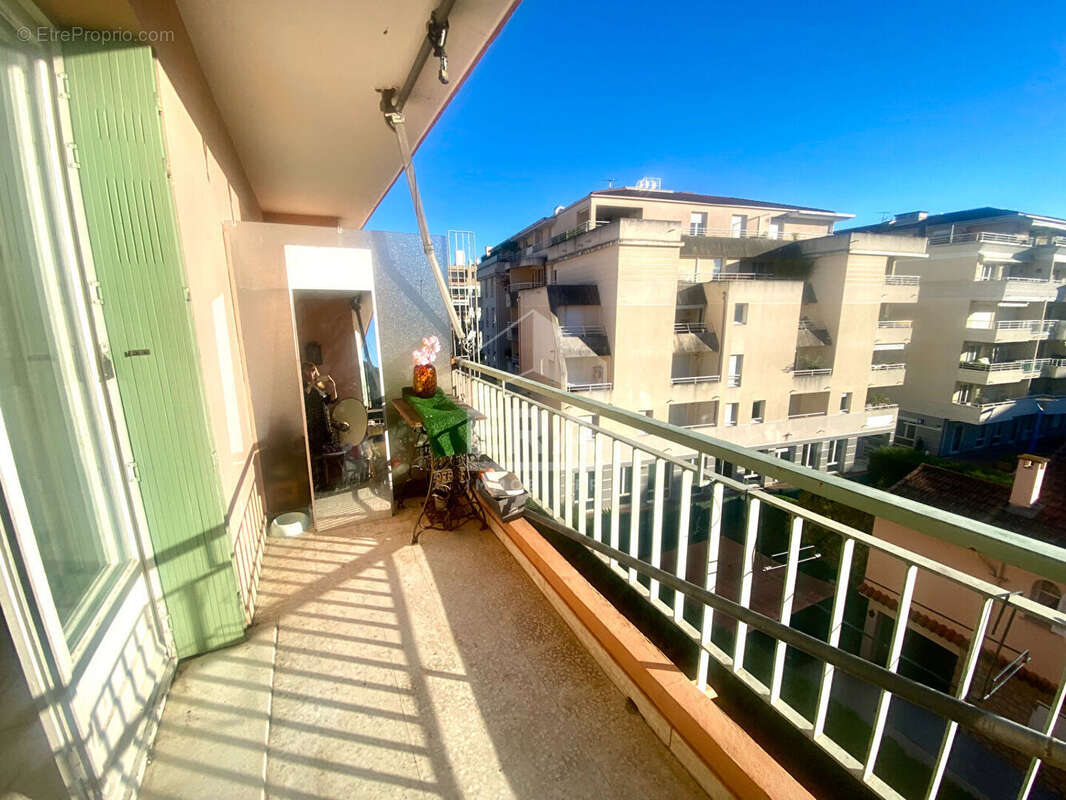 Appartement à MANDELIEU-LA-NAPOULE