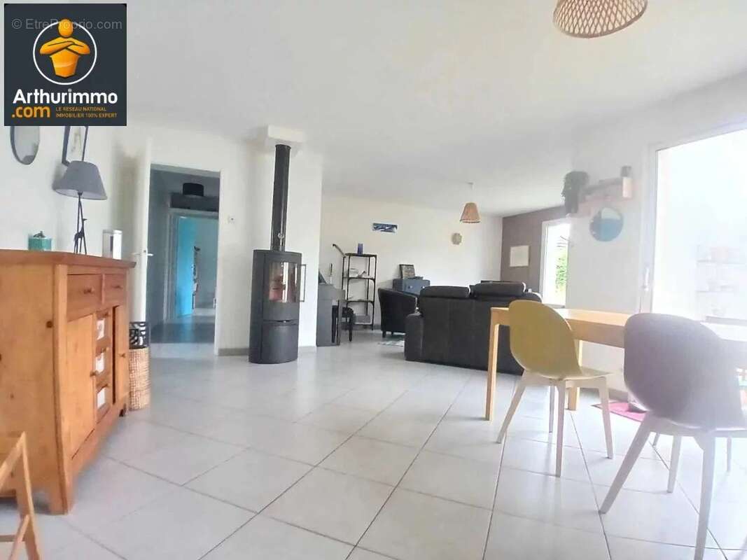 Maison à SAINT-SEBASTIEN-SUR-LOIRE