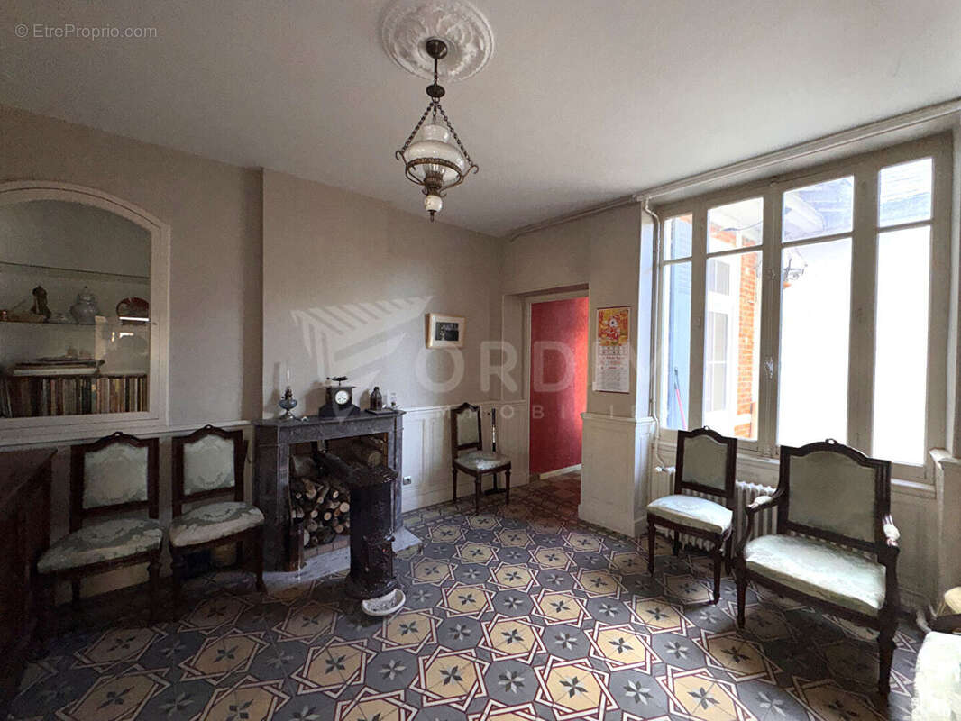 Maison à COSNE-COURS-SUR-LOIRE