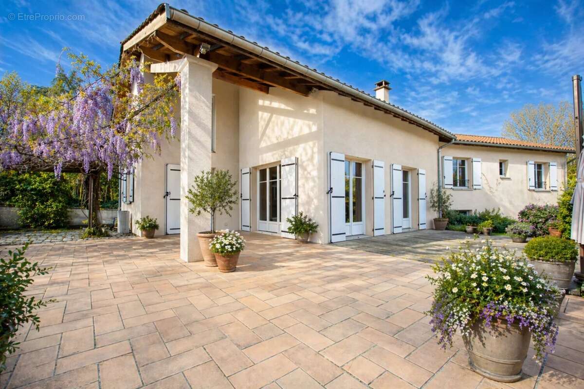 Maison à DARDILLY