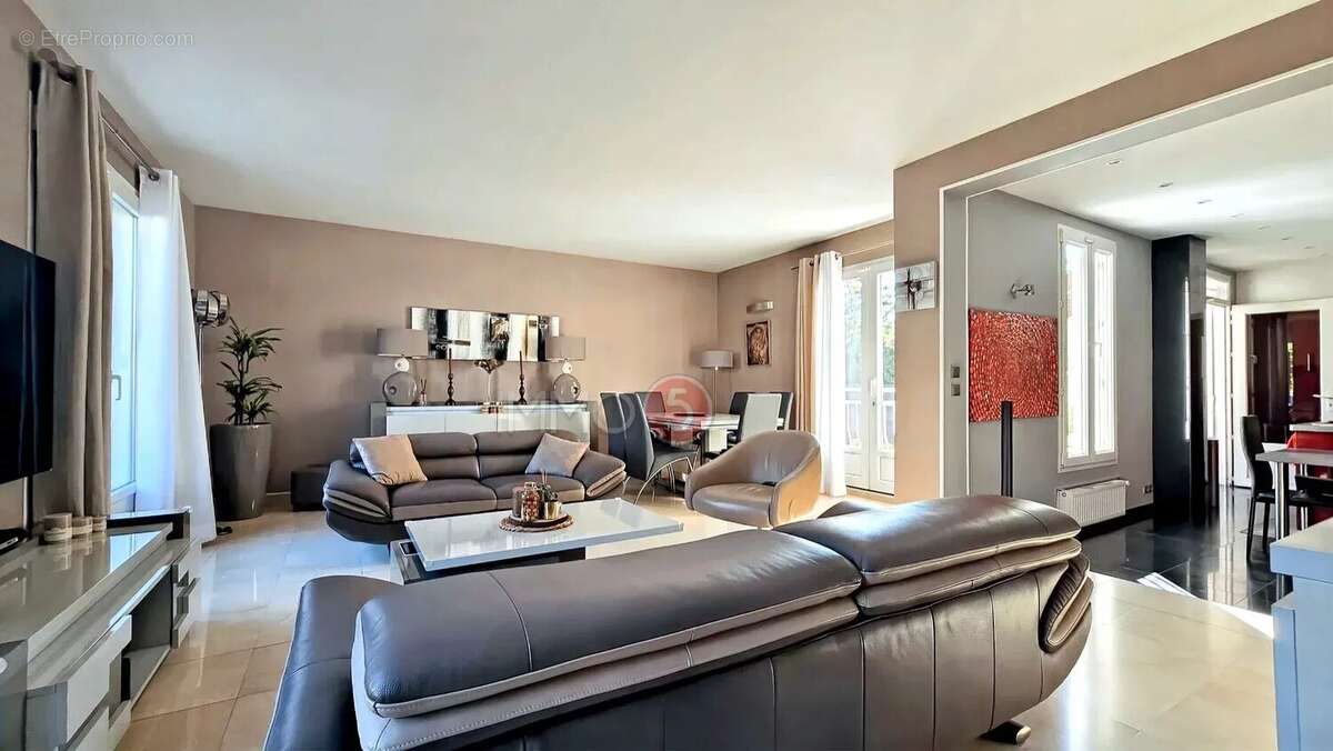 Maison à VILLEMOMBLE