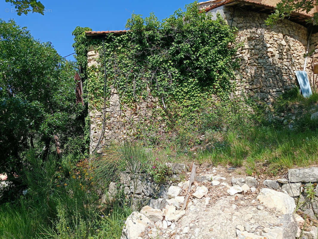 Terrain à L&#039;ESCARENE