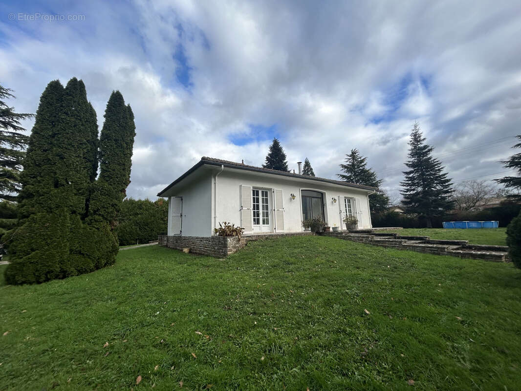 Maison à MONTEMBOEUF