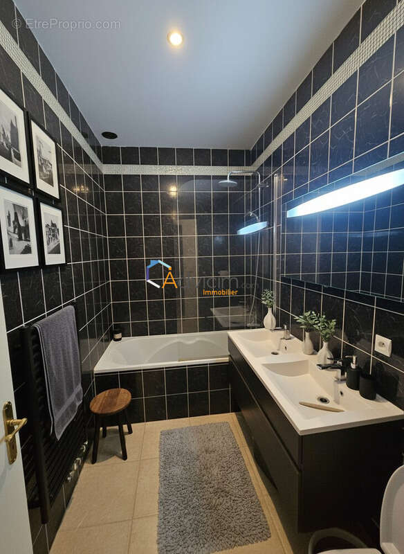 Appartement à SAINT-JEAN-DE-LA-RUELLE