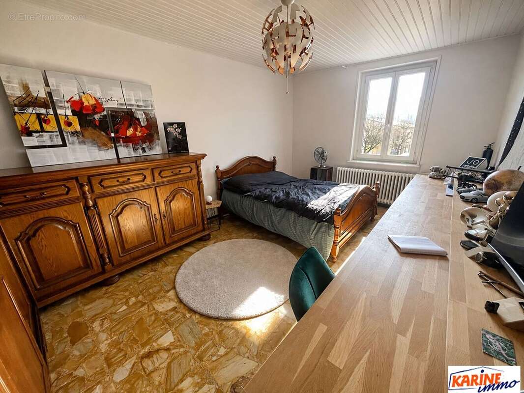 Appartement à FONTAINES-SAINT-MARTIN