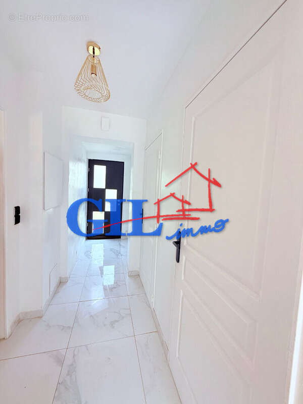 Maison à SAVIGNY-LE-TEMPLE