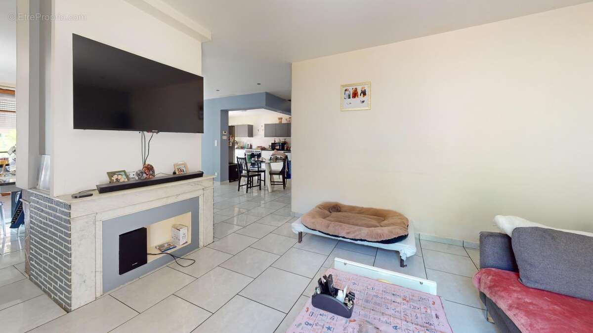 RARE SUR LE SECTEUR – Maison familiale avec grands volumes et cadre de vie exceptionnel - photo 6