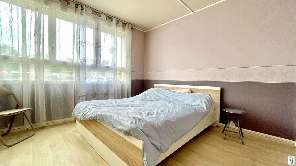 Appartement à SAINT-ETIENNE-DU-ROUVRAY