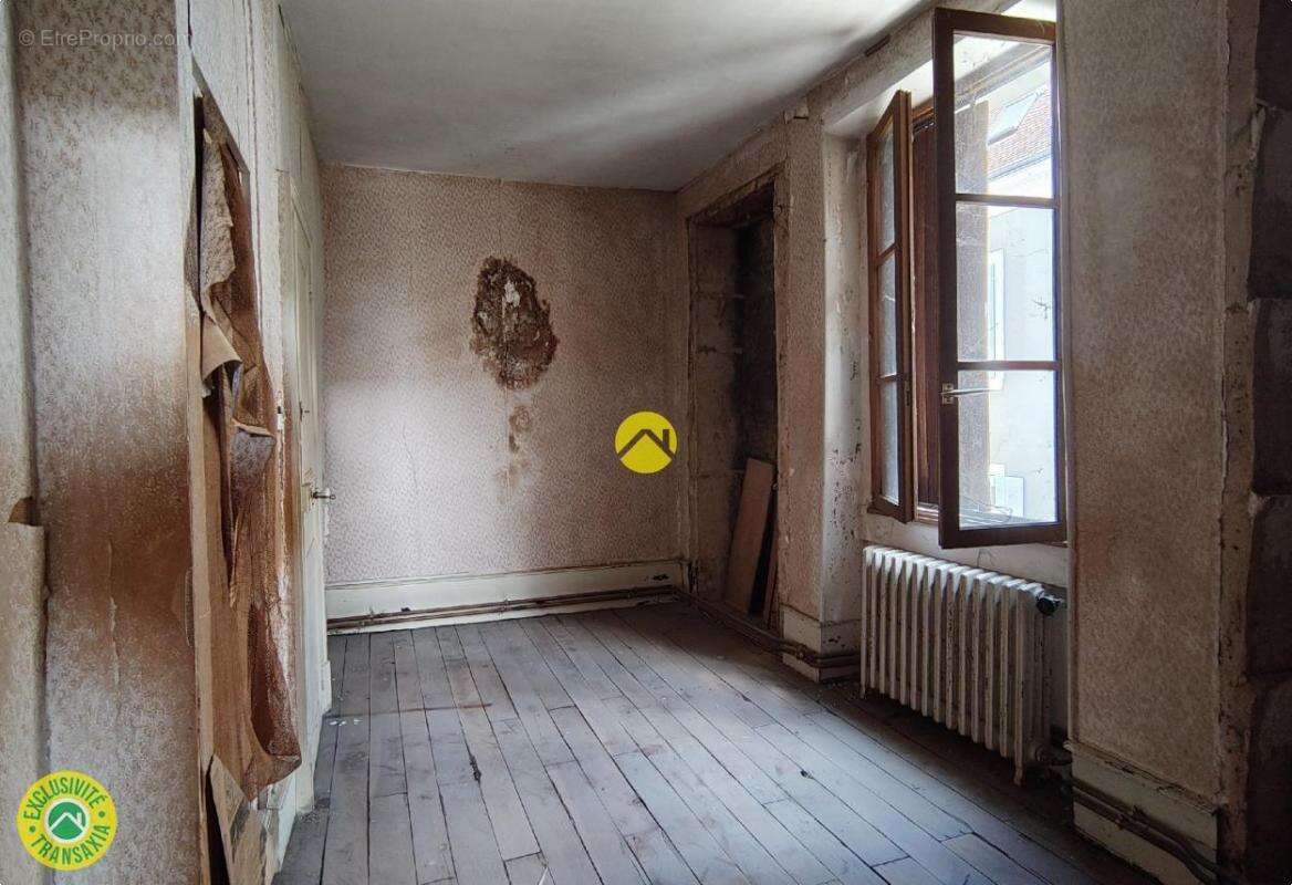 Maison à NEUVY-SAINT-SEPULCHRE