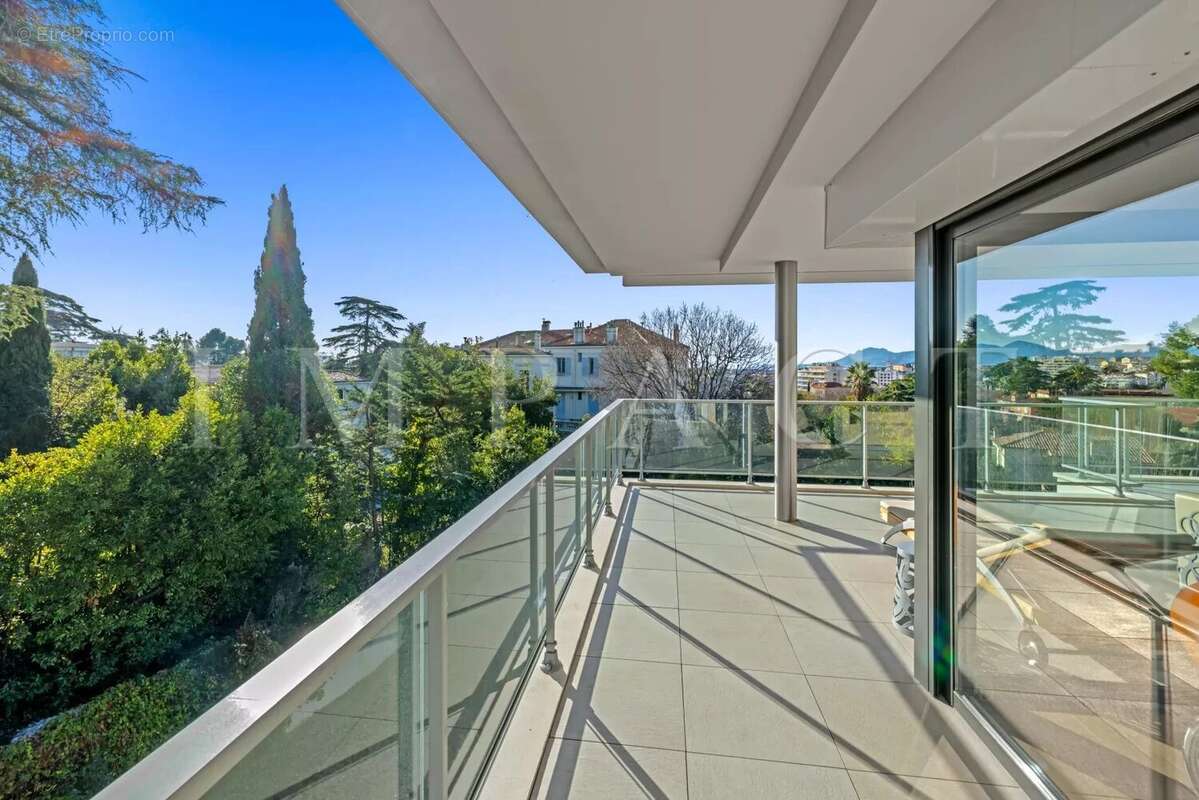 Appartement à CANNES