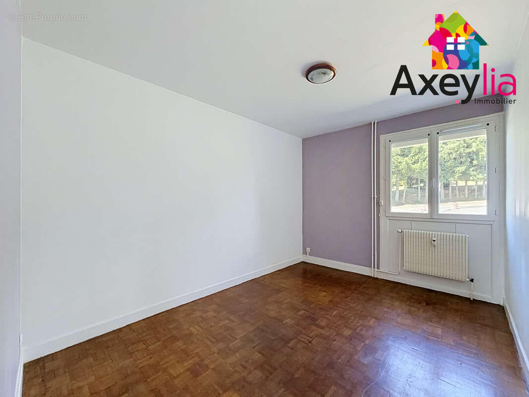 A vendre - panissieres - appartement de type 3 avec garage, cave et local velo - photo 7