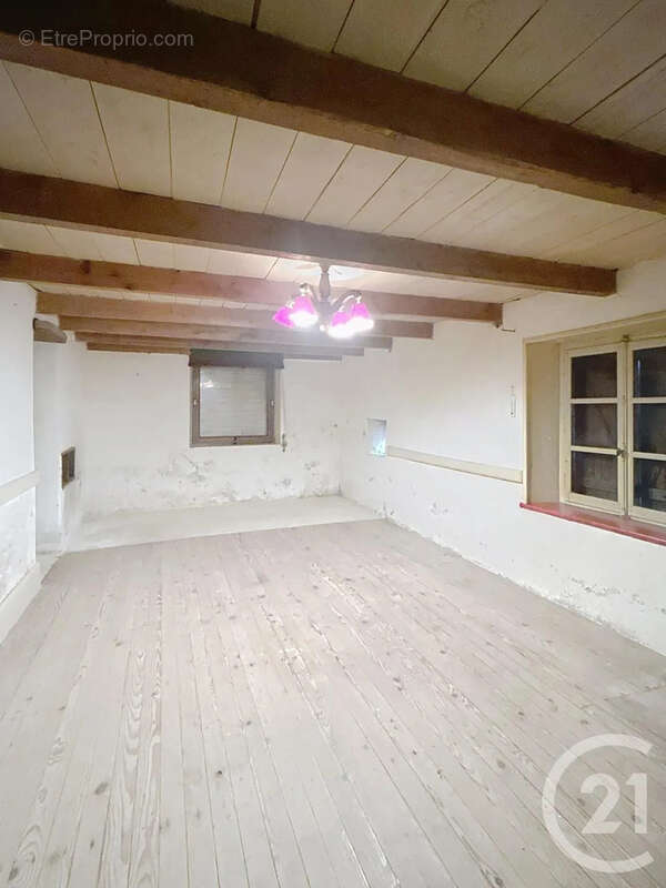 Maison à CHARMOIS-DEVANT-BRUYERES