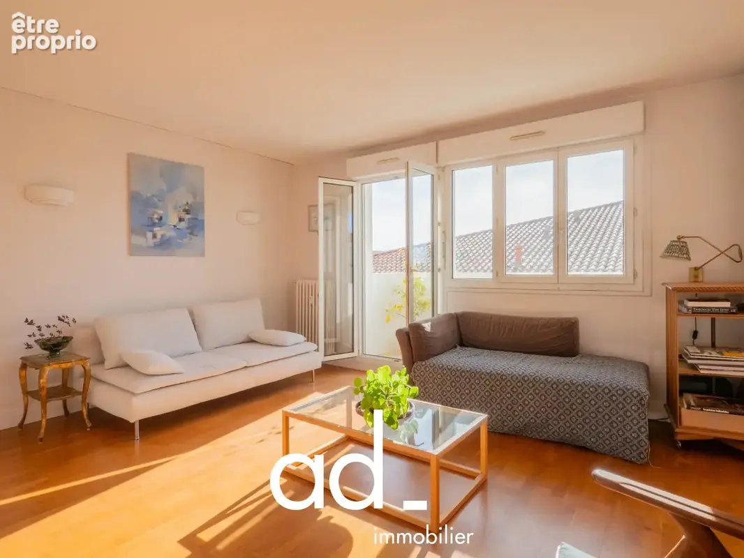 Appartement 4 pièces 77 m² à vendre à La Rochelle (17000) - photo 2