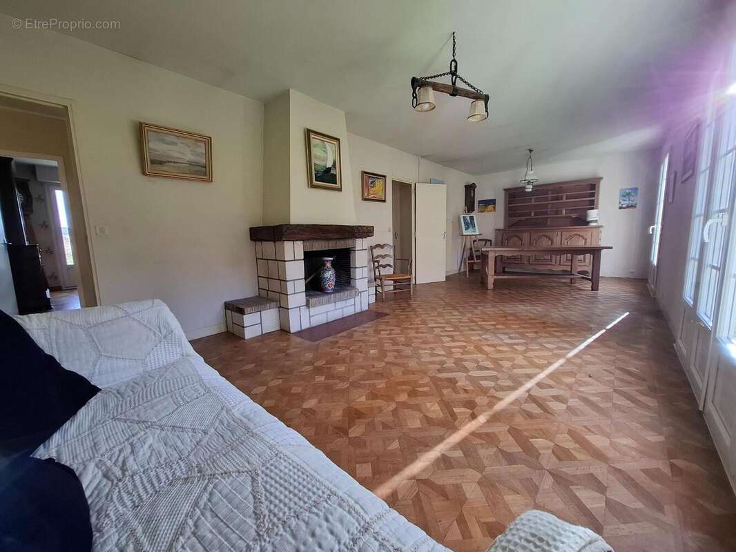 Photo 3 - Maison à SAINT-MARCEL