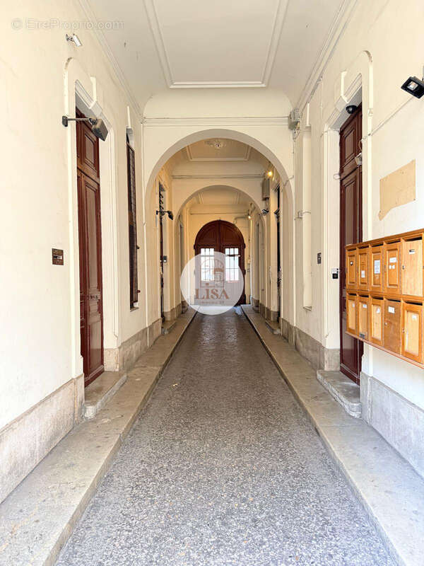 Appartement à MARSEILLE-1E