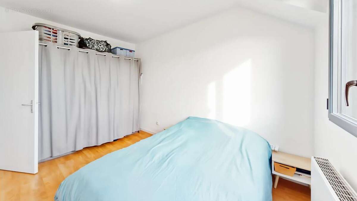 Appartement à SARTROUVILLE